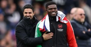 Arsenal manager Mikel Arteta with Thomas Partey