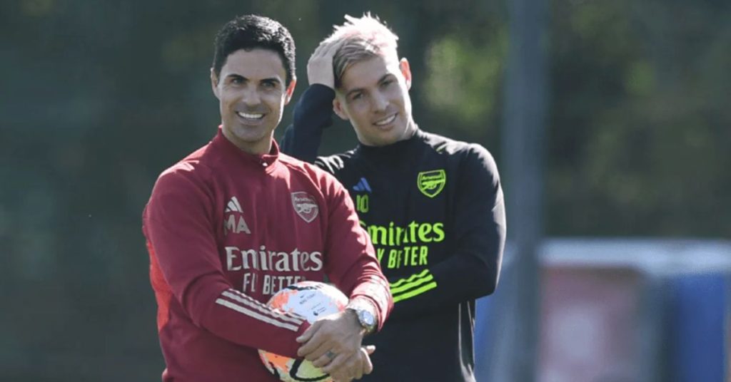 Mikel Arteta and Emile Smith Rowe in Arsenal training