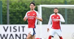 Charlie Patino in action for Arsenal